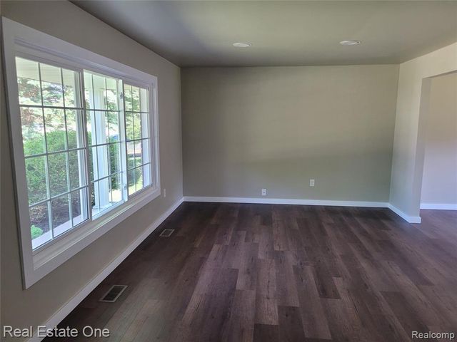 4212 Halkirk Drive, Waterford, MI 48329