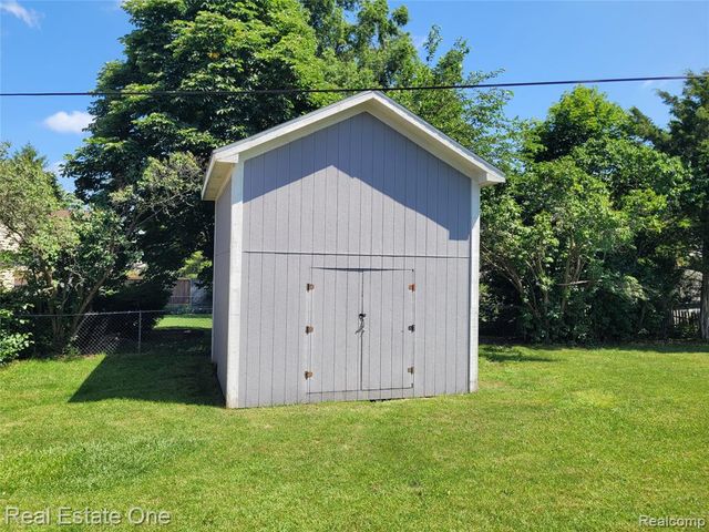4212 Halkirk Drive, Waterford, MI 48329