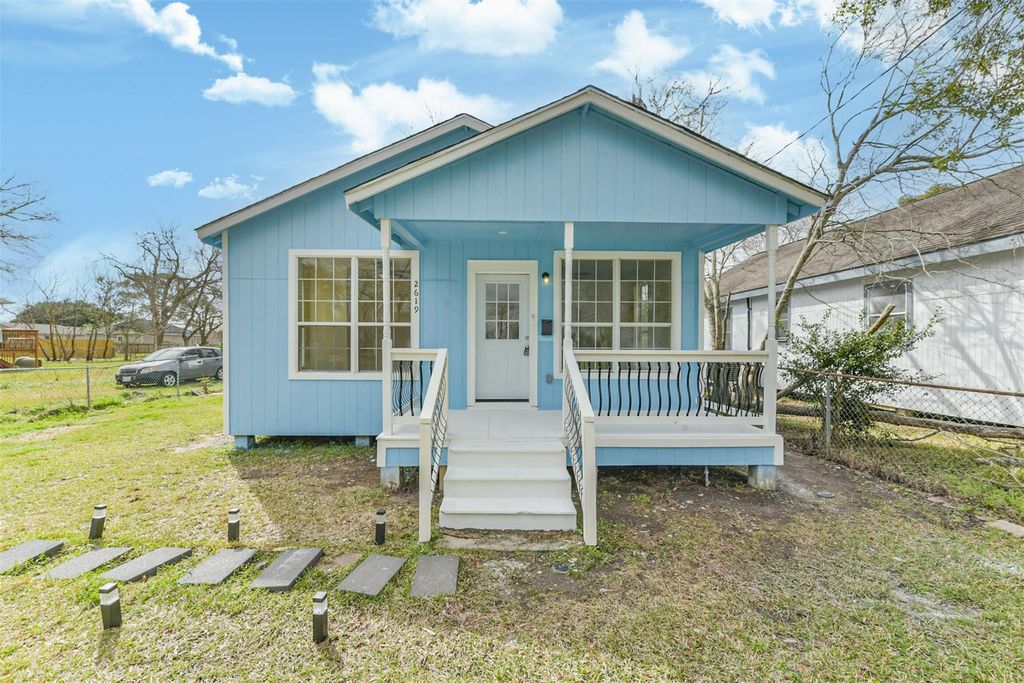 2619 Bellview Street, La Marque, TX 77568