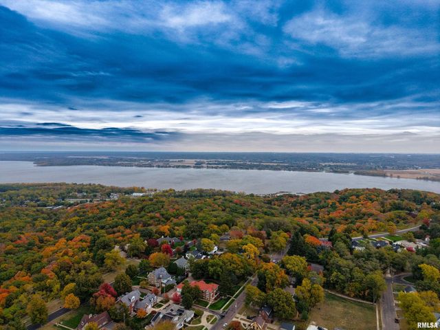 1310 E Samuel Ave Apt 3A, Peoria Heights, IL 61616