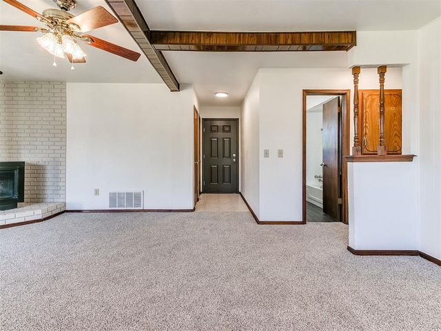 1012 Hargis Lane, Moore, OK 73160