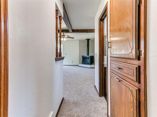 1012 Hargis Lane, Moore, OK 73160