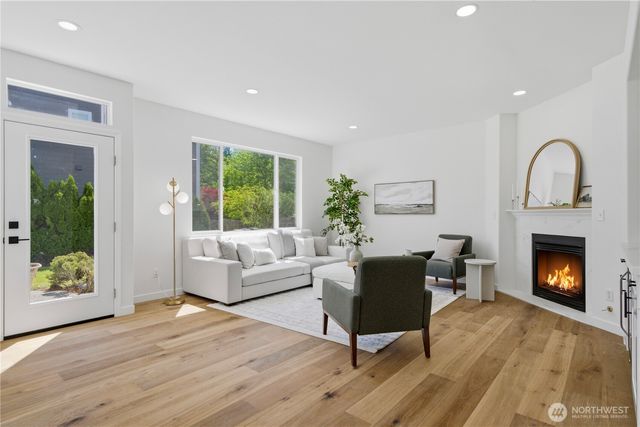 23991 SE 10th Street, Sammamish, WA 98075