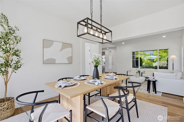 23991 SE 10th Street, Sammamish, WA 98075