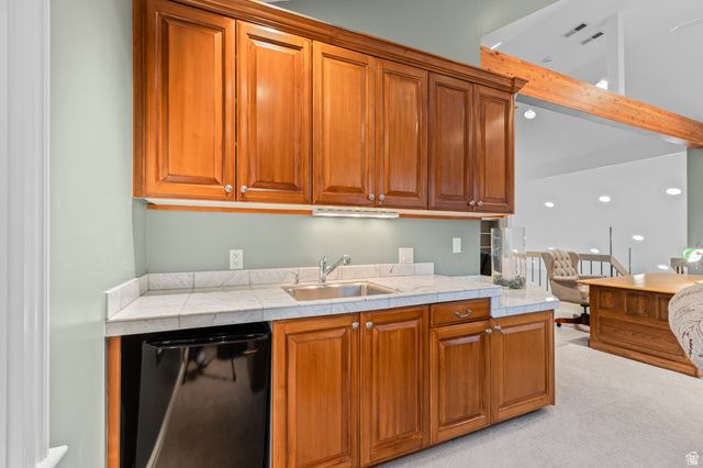 69 E NORTH CANYON RD, Bountiful, UT 84010