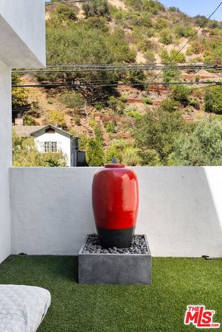 1655 N Beverly Glen Boulevard, Los Angeles, CA 90077