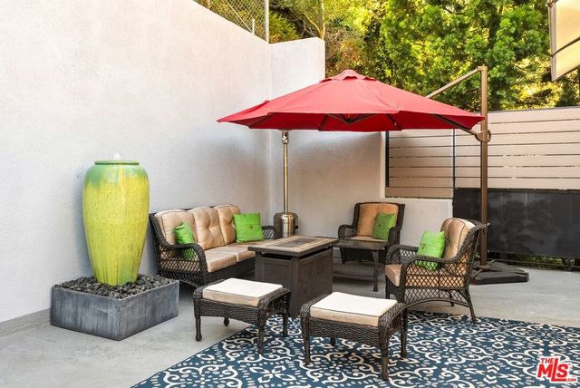 1655 N Beverly Glen Boulevard, Los Angeles, CA 90077