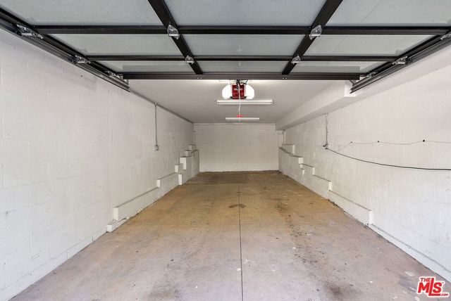 1655 N Beverly Glen Boulevard, Los Angeles, CA 90077
