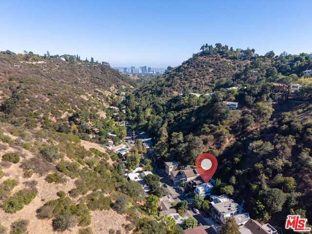 1655 N Beverly Glen Boulevard, Los Angeles, CA 90077