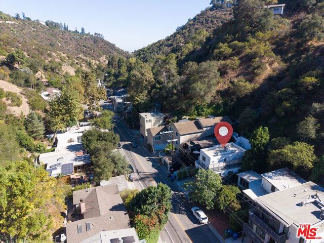 1655 N Beverly Glen Boulevard, Los Angeles, CA 90077
