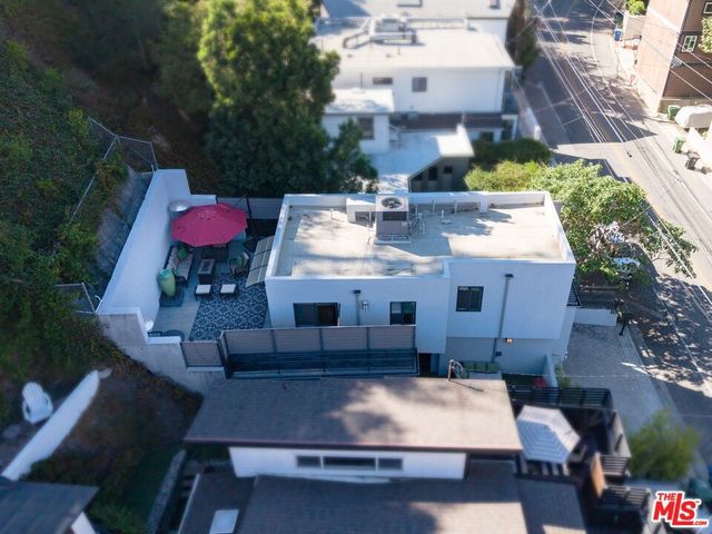 1655 N Beverly Glen Boulevard, Los Angeles, CA 90077
