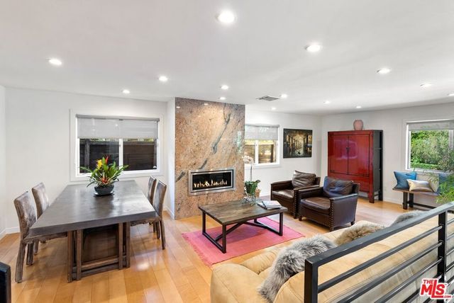 1655 N Beverly Glen Boulevard, Los Angeles, CA 90077