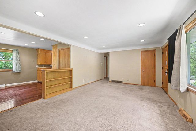 1450 Fremont Avenue, Saint Paul, MN 55106