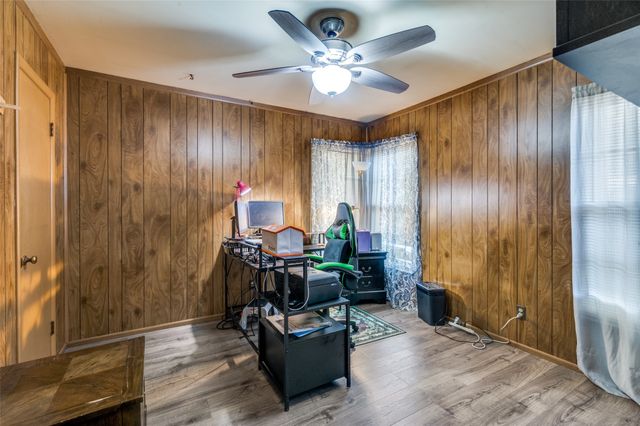 6209 Woodbine Drive, Fort Worth, TX 76112