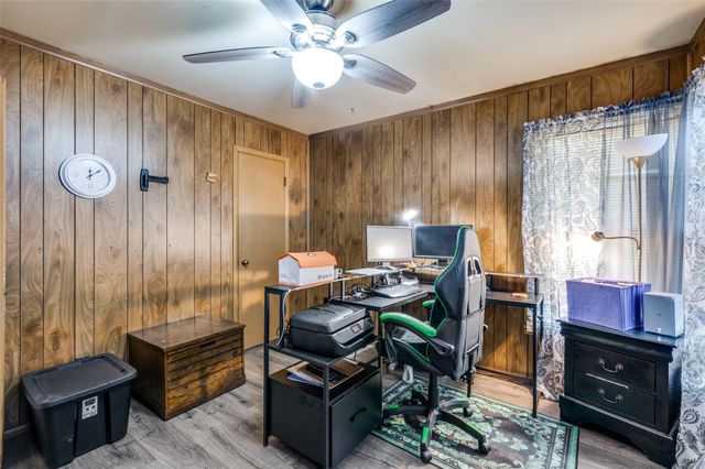 6209 Woodbine Drive, Fort Worth, TX 76112