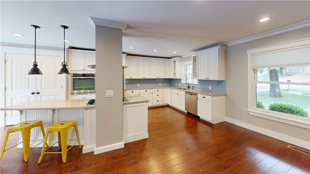 1801 N Applebury Place, Fayetteville, AR 72701