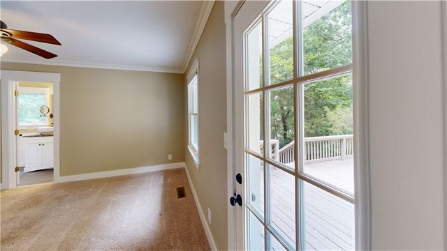 1801 N Applebury Place, Fayetteville, AR 72701