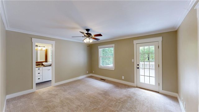 1801 N Applebury Place, Fayetteville, AR 72701