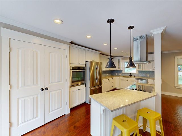 1801 N Applebury Place, Fayetteville, AR 72701