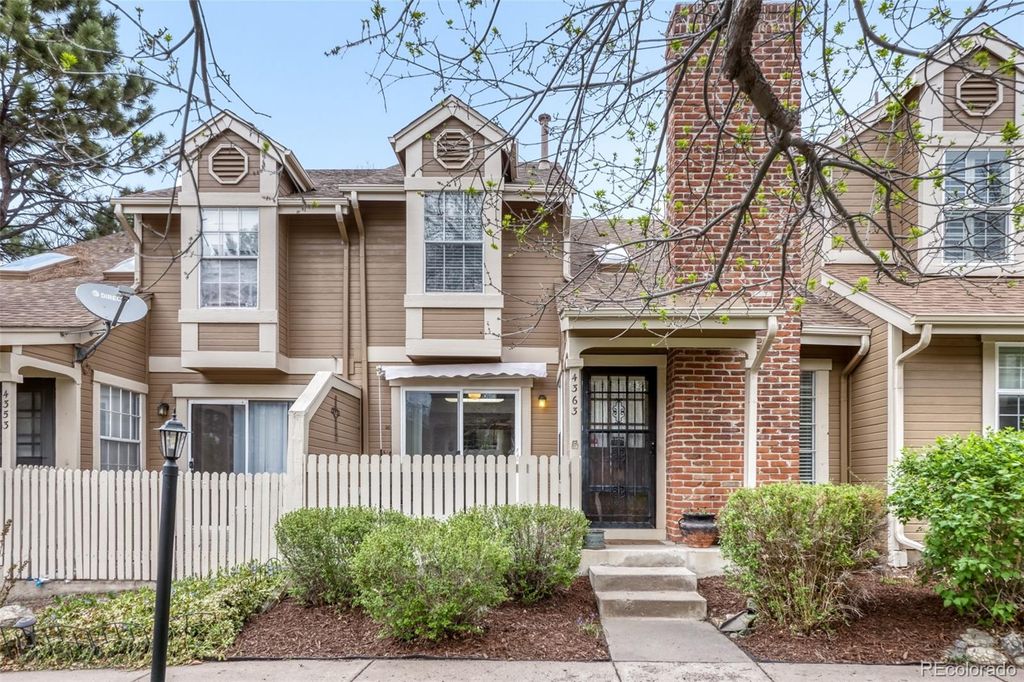 4363 S Blackhawk Way, Aurora, CO 80015