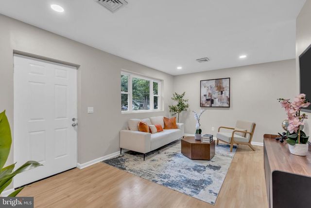 515 NEW JERSEY RD, Browns Mills, NJ 08015