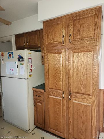 34014 Kennedy Street, Westland, MI 48185