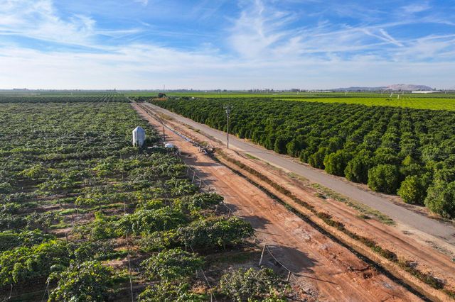 Rd. 136, Cutler, CA 93615