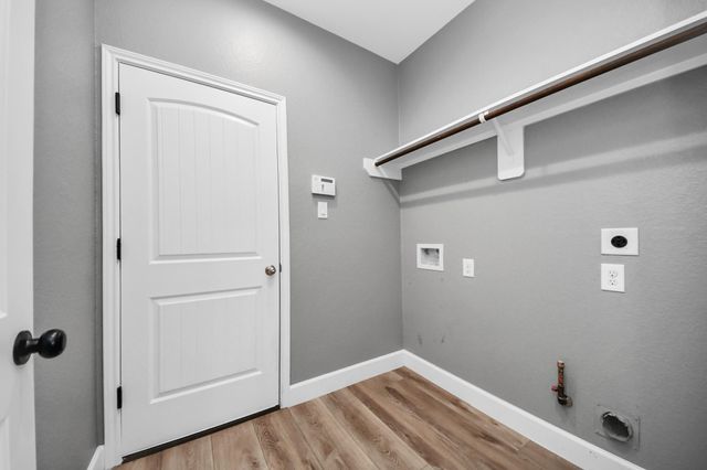 31 Glade Park Drive, Missouri City, TX 77459