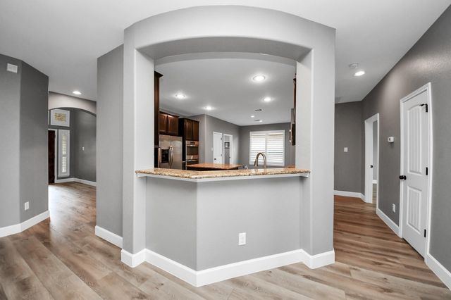 31 Glade Park Drive, Missouri City, TX 77459