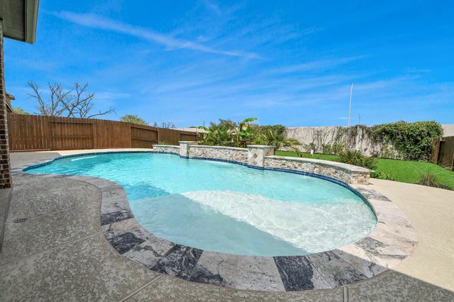 31 Glade Park Drive, Missouri City, TX 77459