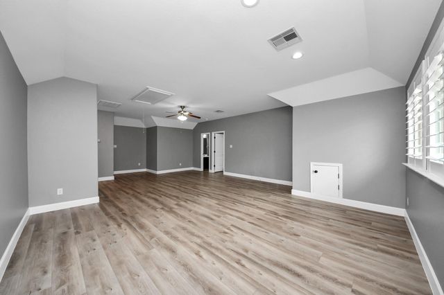 31 Glade Park Drive, Missouri City, TX 77459