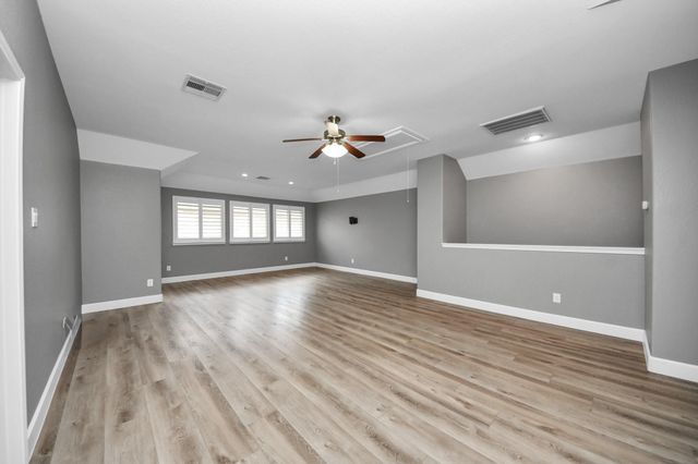 31 Glade Park Drive, Missouri City, TX 77459