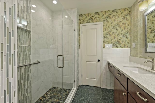 2105 Willow Dell Drive, Seabrook, TX 77586