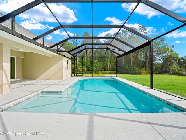 7035 Indian River Boulevard, Grant, FL 32949