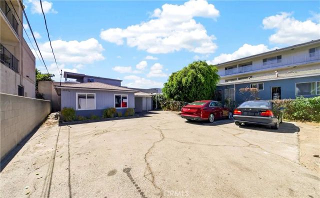 13719 Yukon Avenue 4, Hawthorne, CA 90250