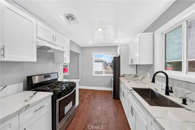 13719 Yukon Avenue 4, Hawthorne, CA 90250