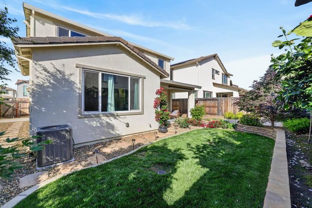 763 Lovejoy Ln, Lincoln, CA 95648