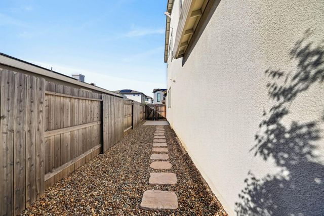 763 Lovejoy Ln, Lincoln, CA 95648