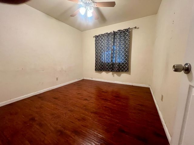 7016 Peck Dr, Sacramento, CA 95828