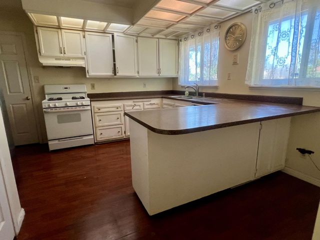 7016 Peck Dr, Sacramento, CA 95828