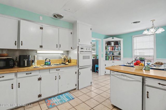 1515 Westward Drive, Gulfport, MS 39501