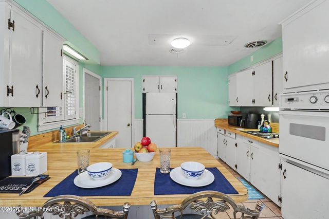 1515 Westward Drive, Gulfport, MS 39501