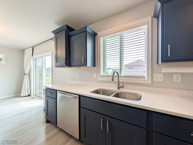 1506 67th Avenue S, Fargo, ND 58104