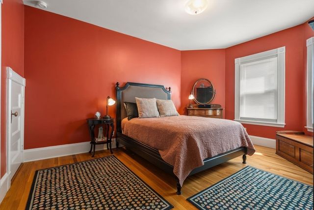 483 Washington St 1, Brookline, MA 02446