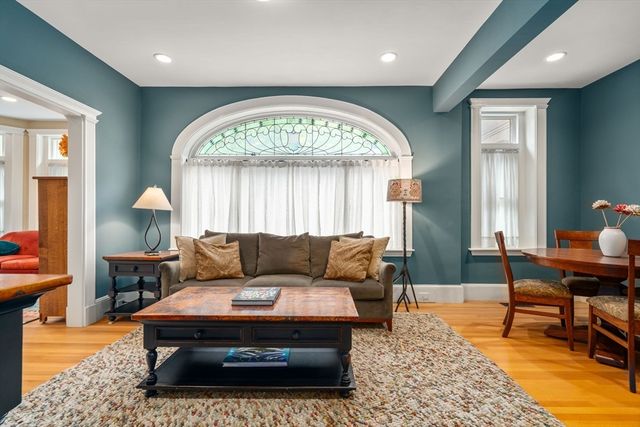 483 Washington St 1, Brookline, MA 02446