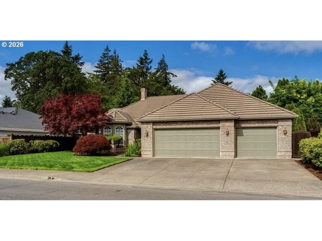 3030 METOLIUS Dr, Eugene, OR 97408