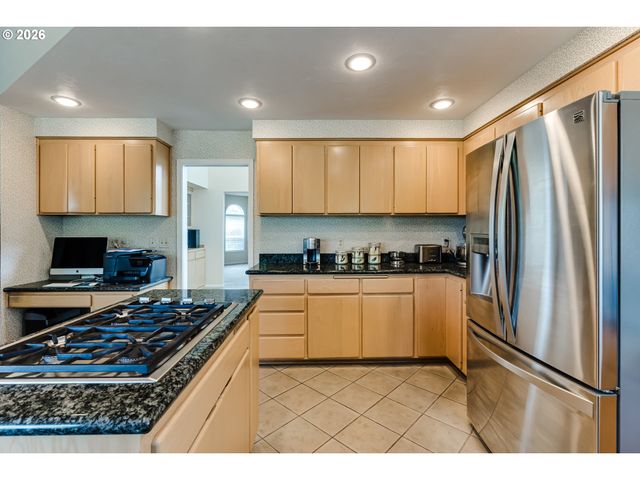 3030 METOLIUS Dr, Eugene, OR 97408
