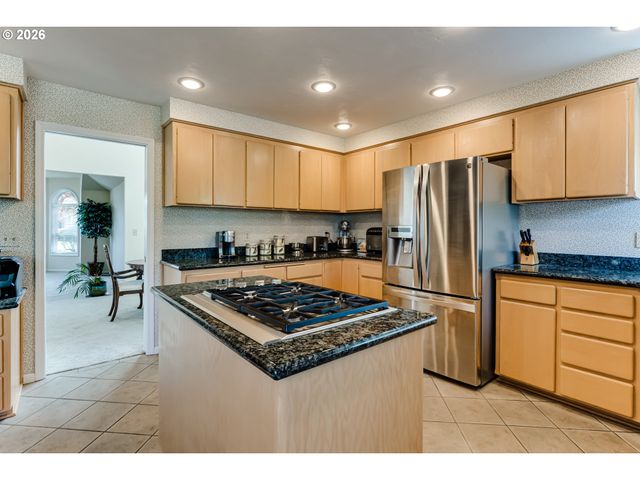 3030 METOLIUS Dr, Eugene, OR 97408