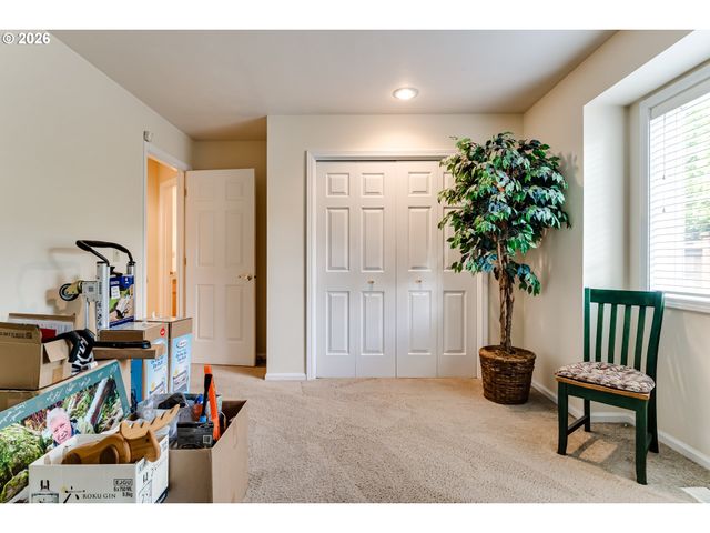3030 METOLIUS Dr, Eugene, OR 97408