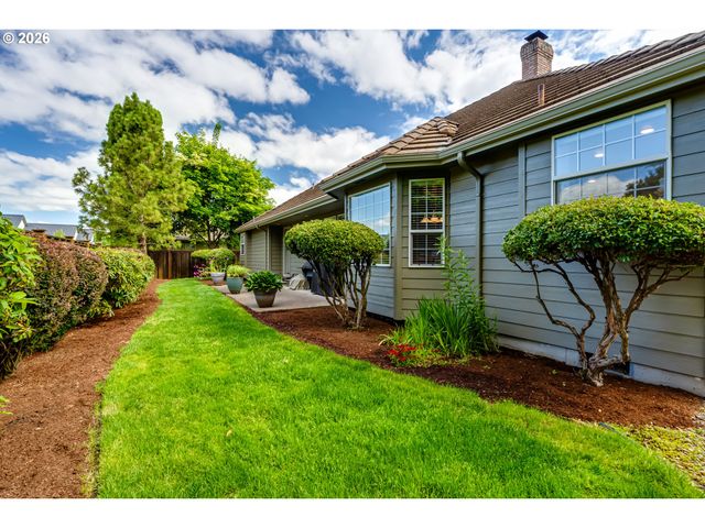 3030 METOLIUS Dr, Eugene, OR 97408
